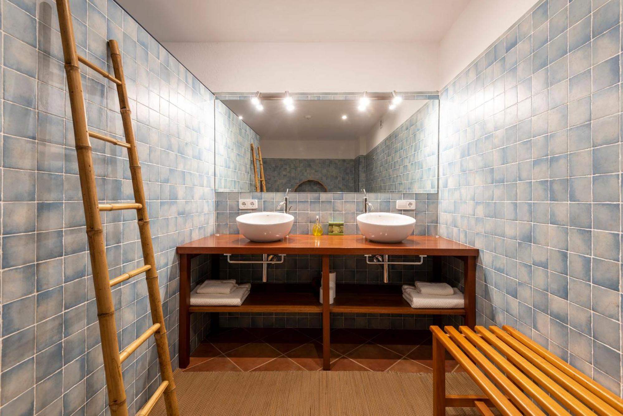 Xicu Hotel 3*